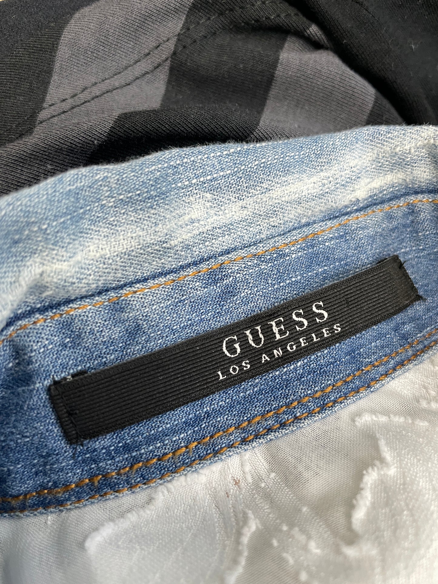 Дамски дантелен топ GUESS