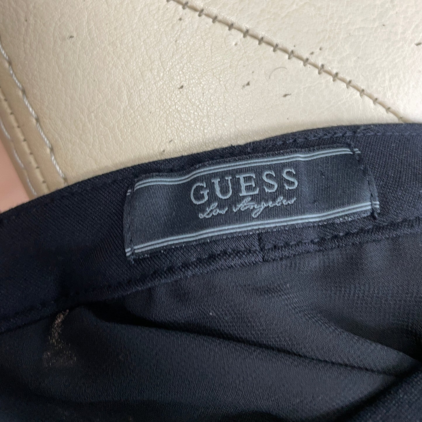 Елегантна рокля GUESS