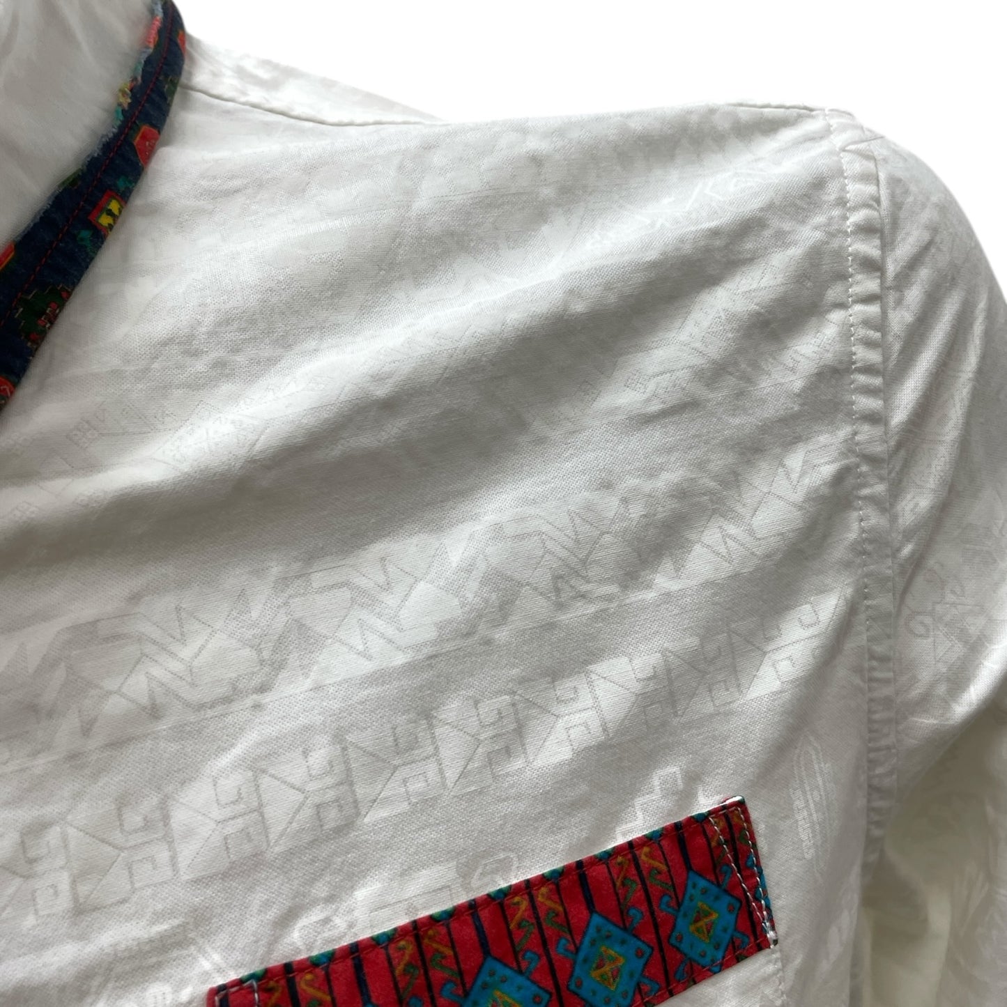 Мъжка бродирана риза DESIGUAL