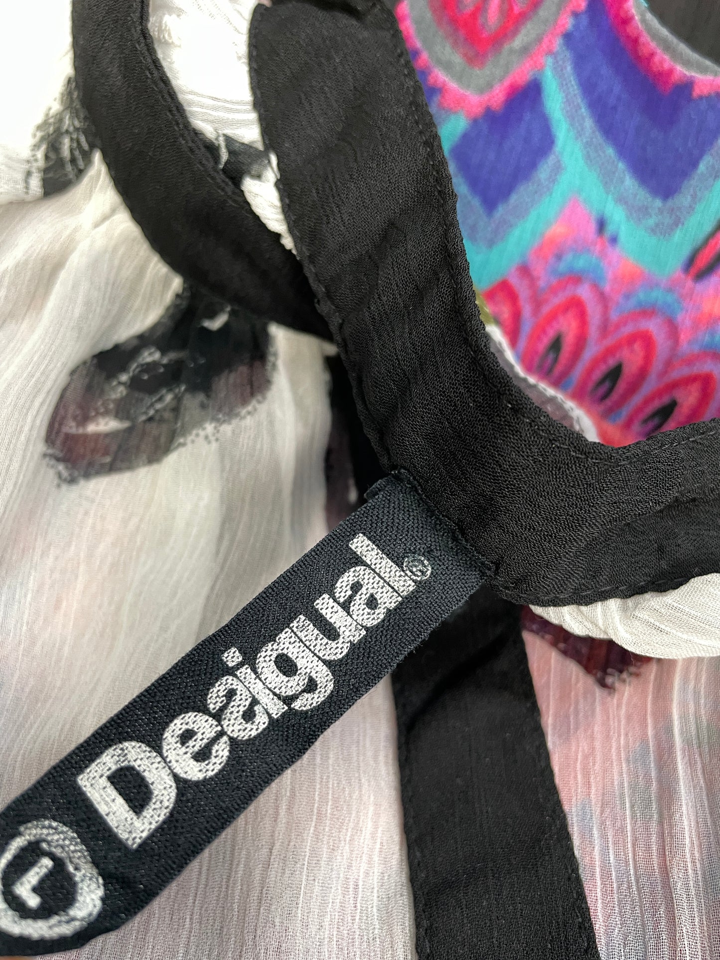 Дамск топ DESIGUAL