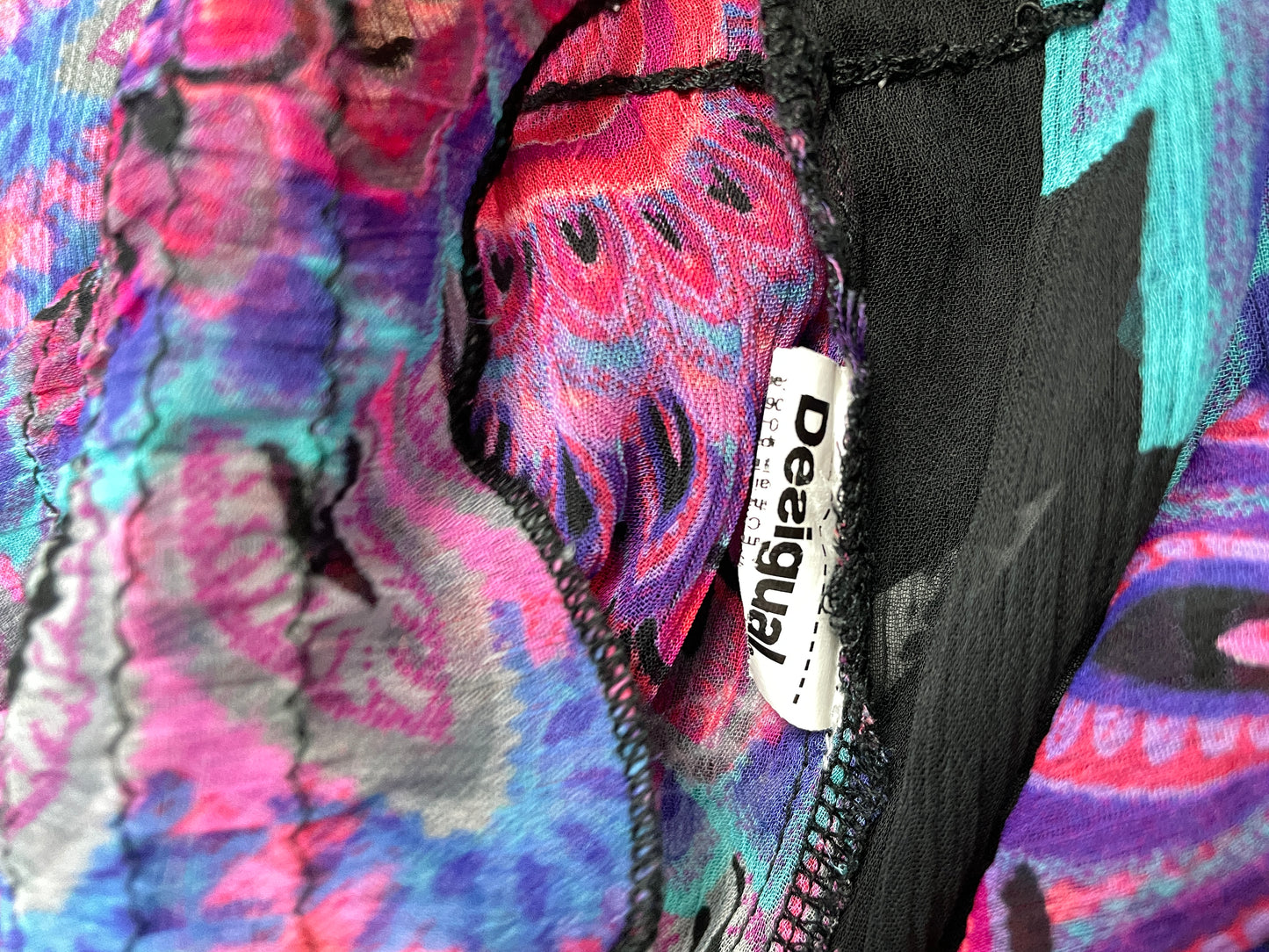 Дамски топ DESIGUAL