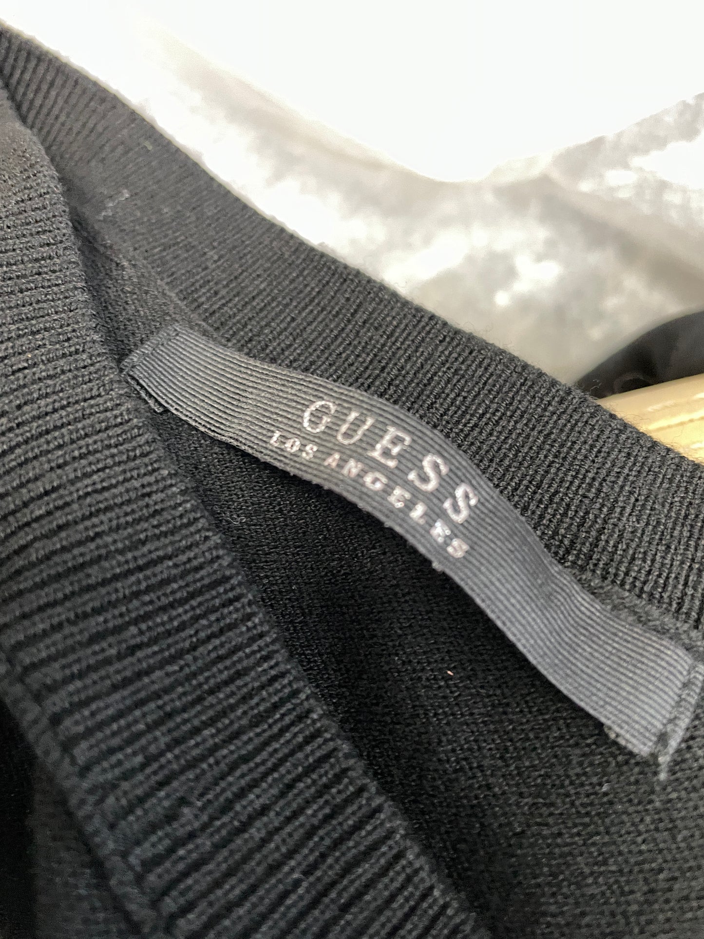 Дамски пуловер GUESS