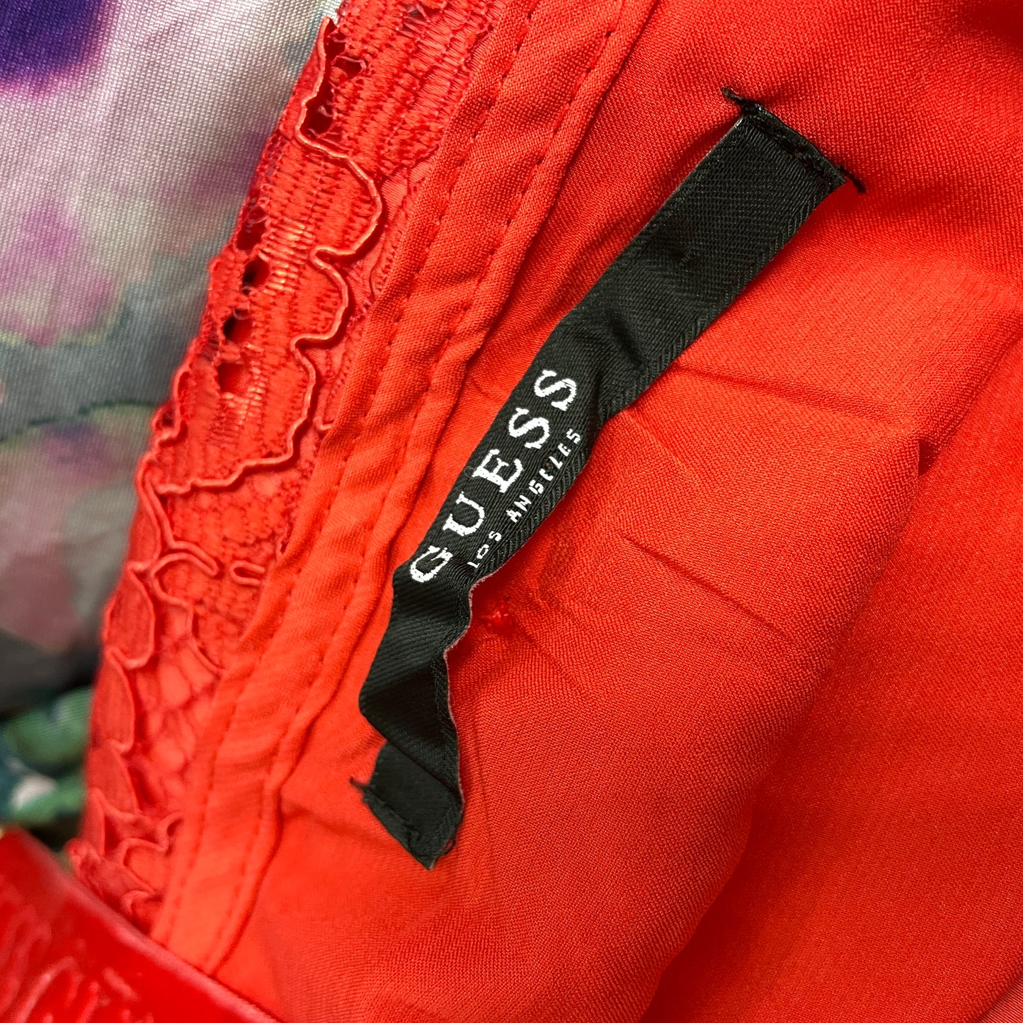 Дамски дантелен потник GUESS