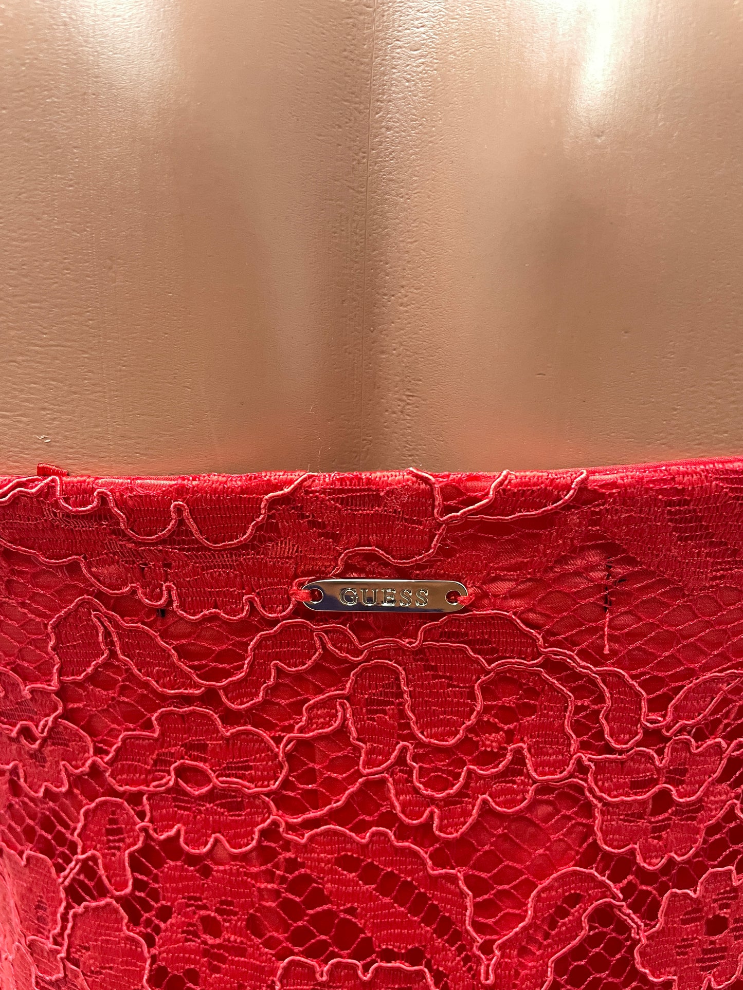 Дамски дантелен потник GUESS