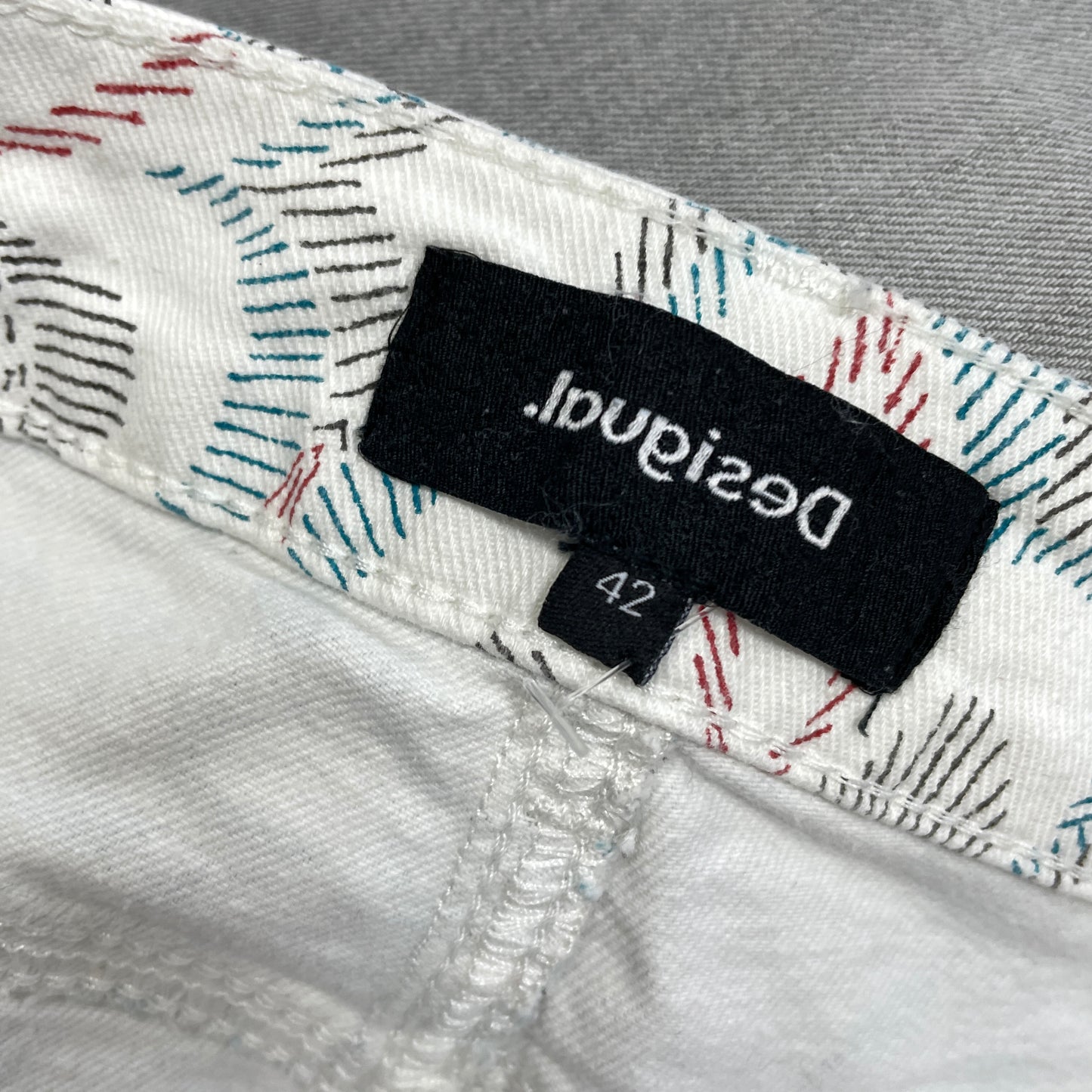 Дамски дънки DESIGUAL