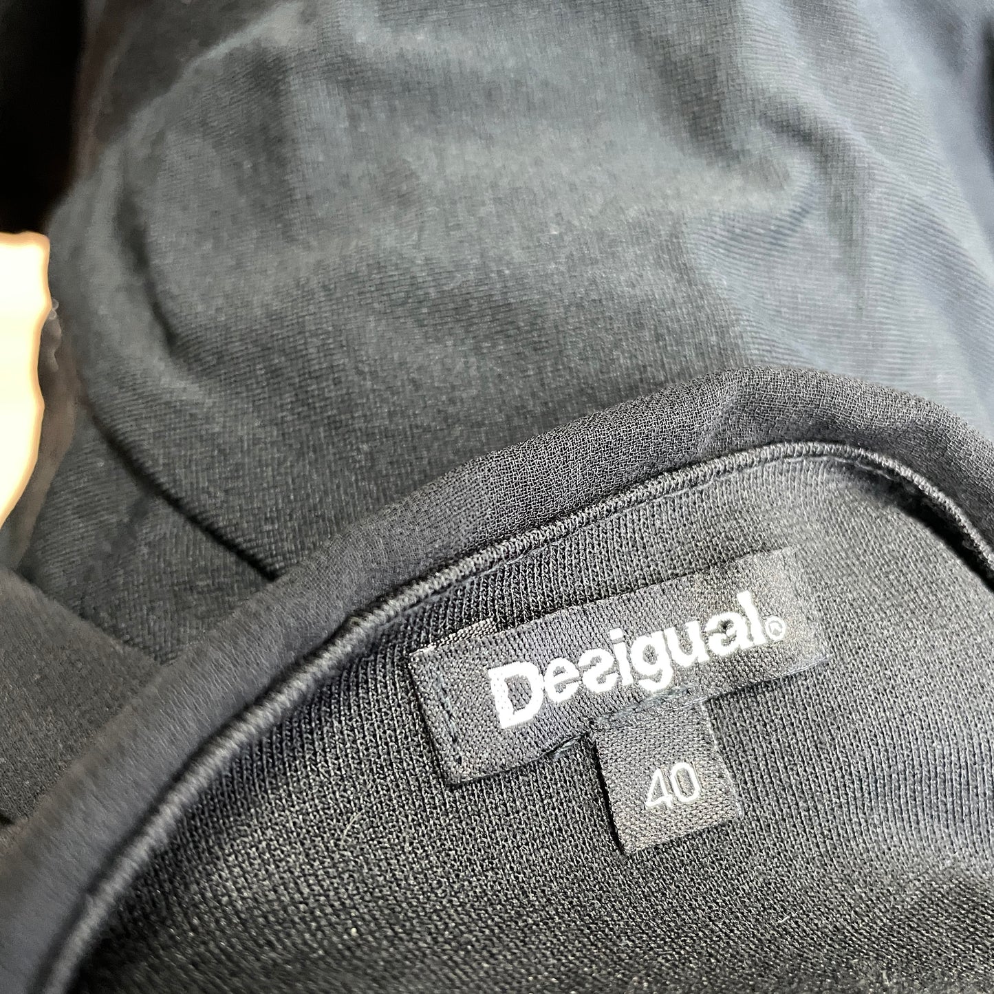Асиметрична рокля DESIGUAL