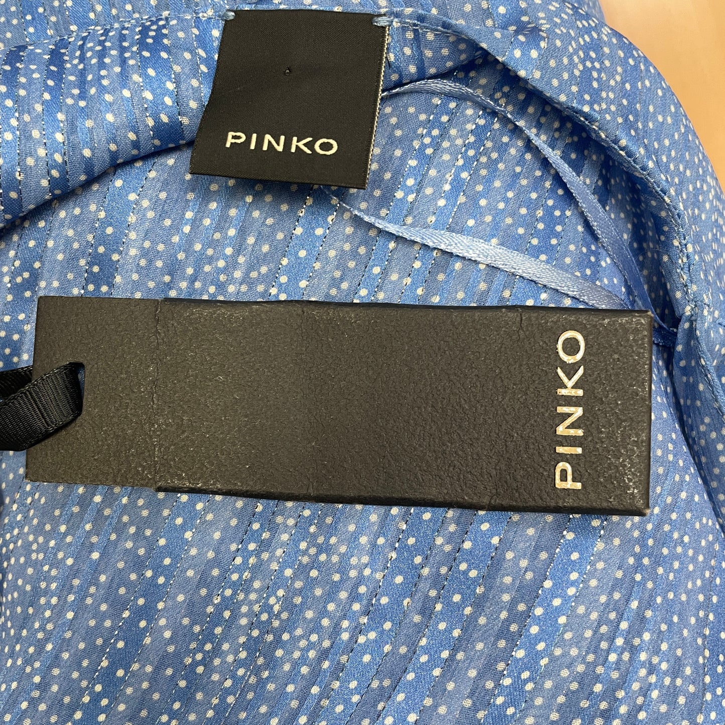 Официален топ PINKO