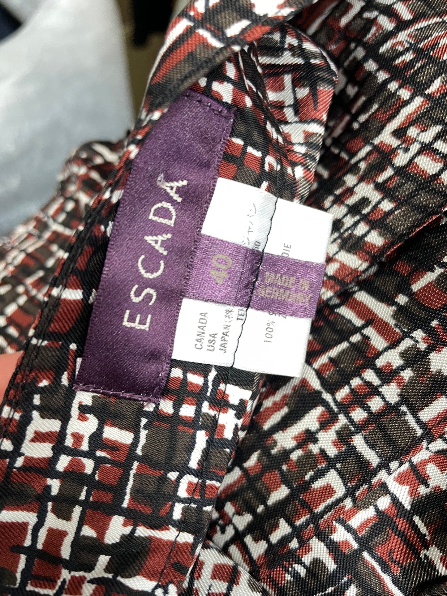 ESCADA копринена пола