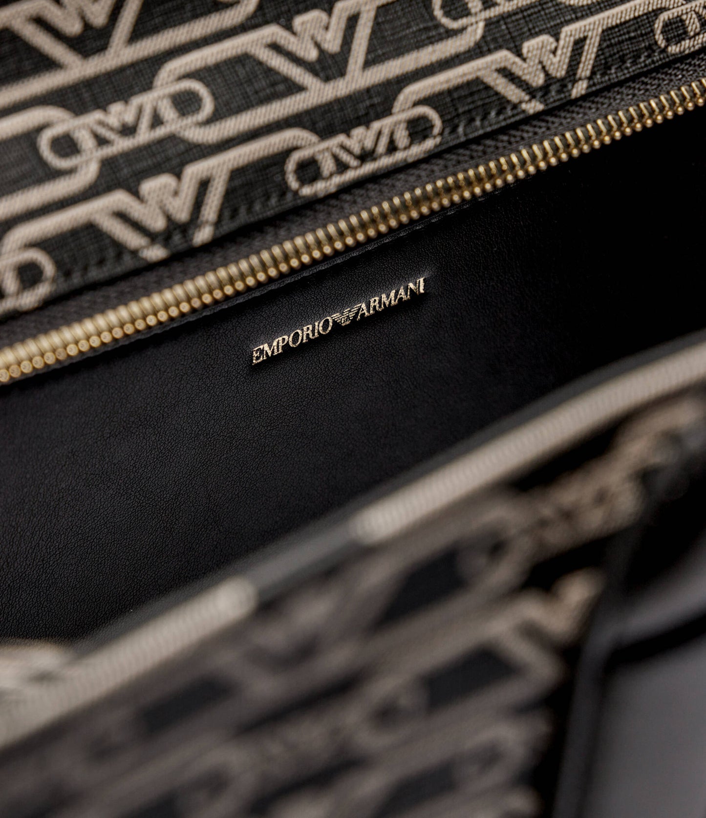EMPORIO ARMANI голяма дамскa чанта